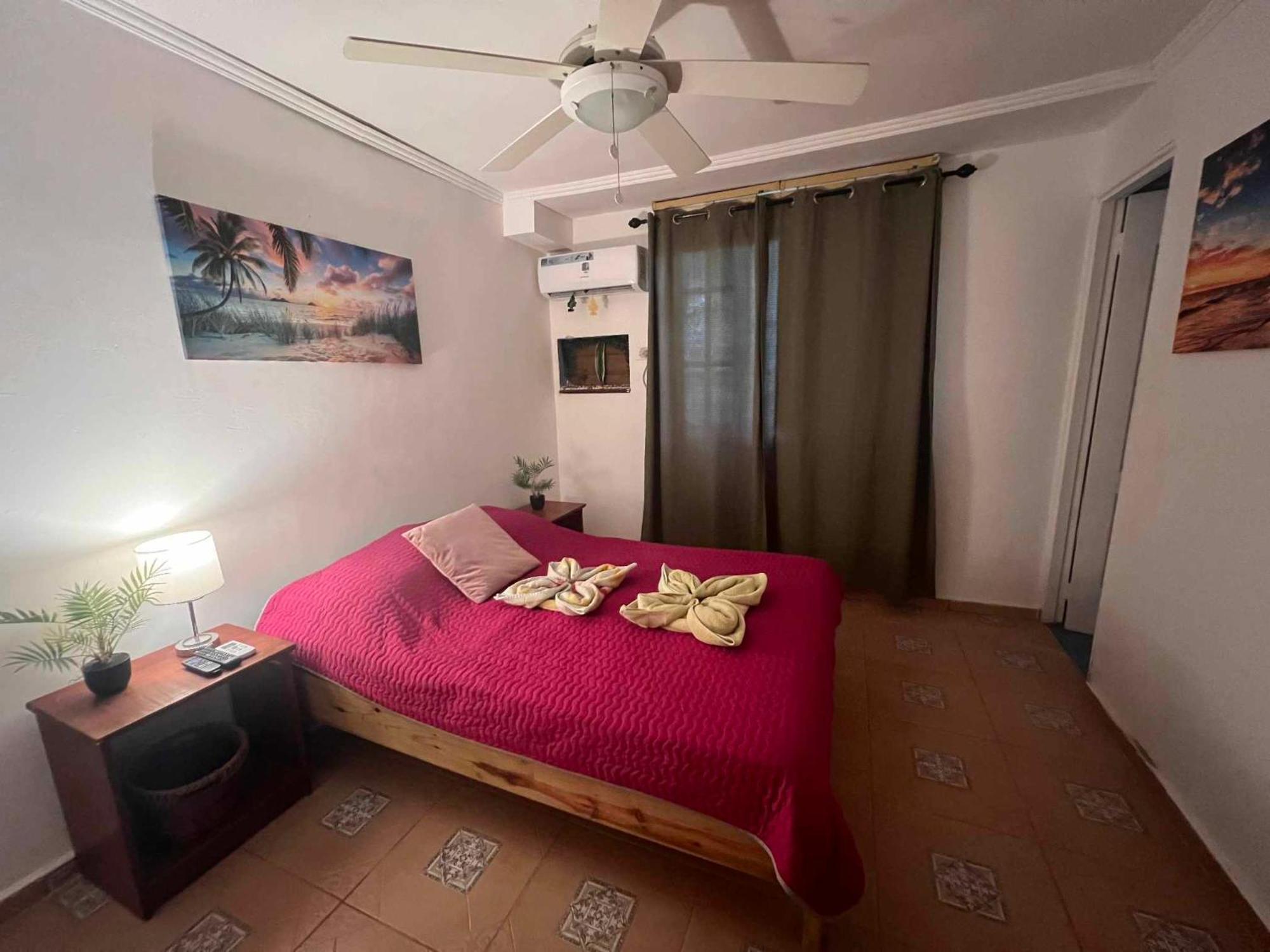 Hotel Tierra Verde Bed And Breakfast Бокас-дель-Торо Экстерьер фото