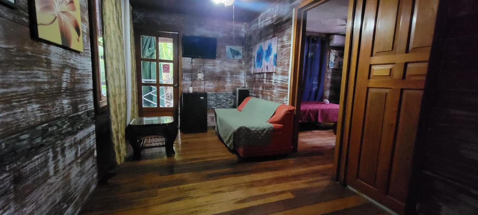 Hotel Tierra Verde Bed And Breakfast Бокас-дель-Торо Экстерьер фото