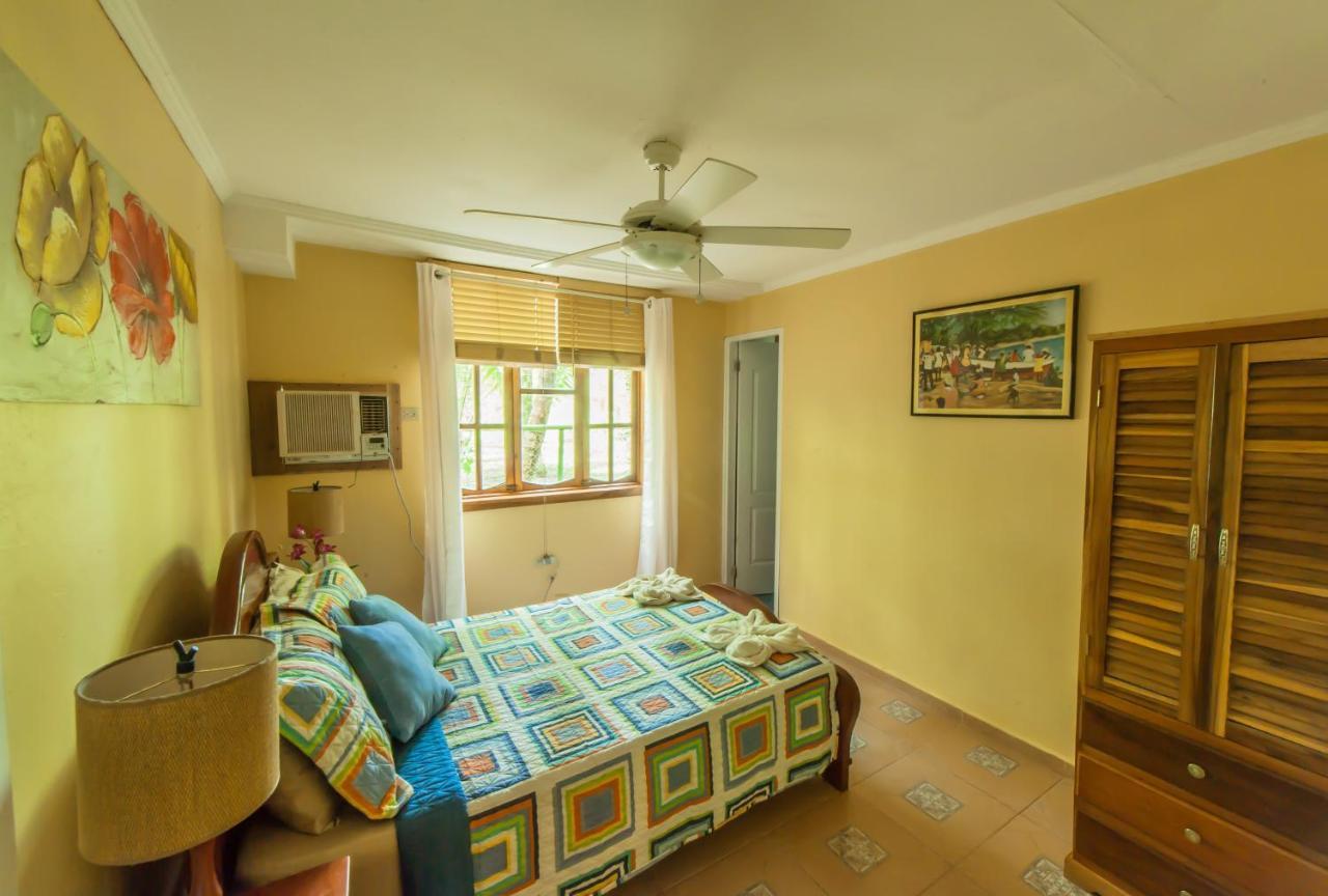Hotel Tierra Verde Bed And Breakfast Бокас-дель-Торо Экстерьер фото