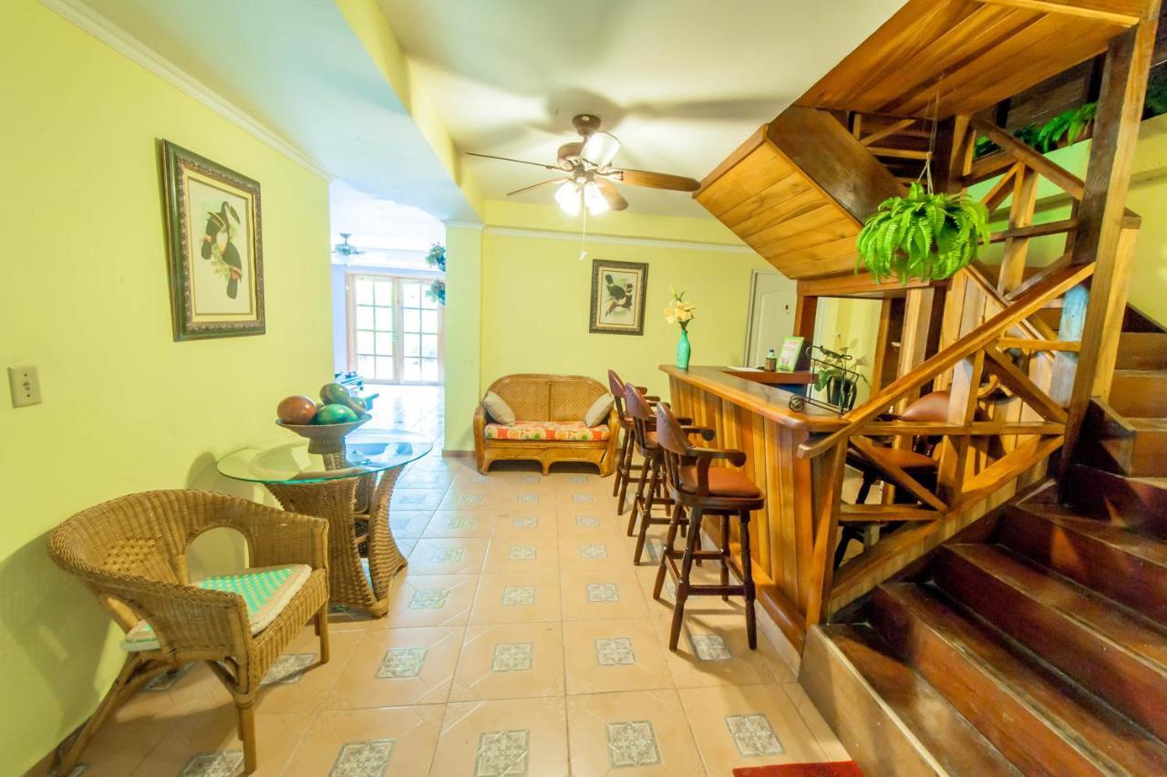 Hotel Tierra Verde Bed And Breakfast Бокас-дель-Торо Экстерьер фото